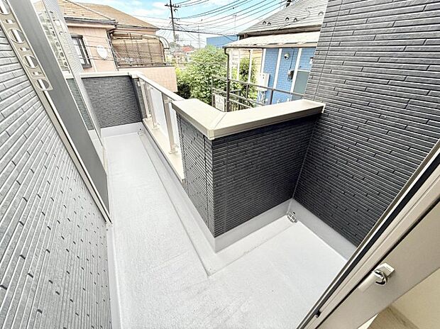 ■ 季節の移ろいを感じられる開放的な空間です