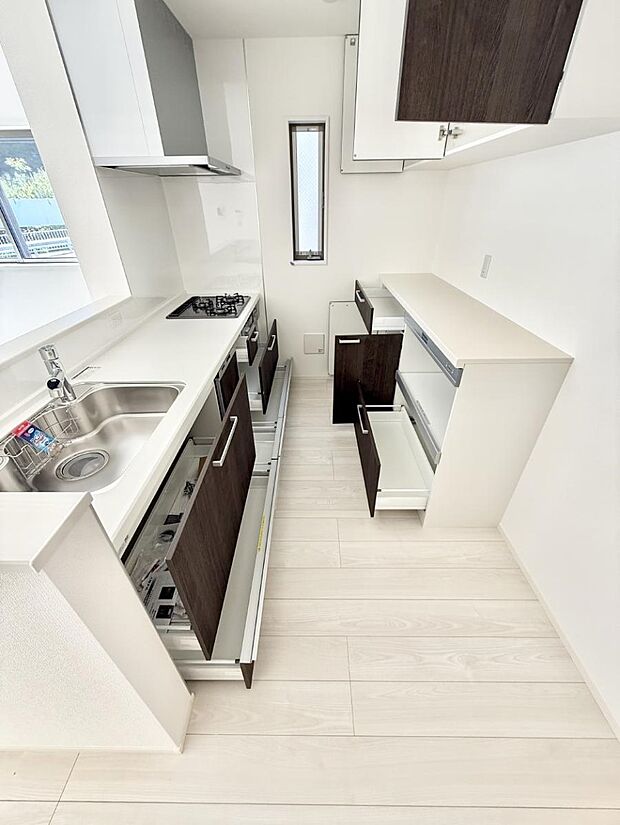 ■家族の絆を深める、温もりのあるキッチン