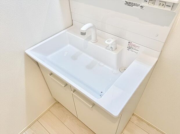 ■手洗いや顔を洗う時も快適に使える便利なシャワー