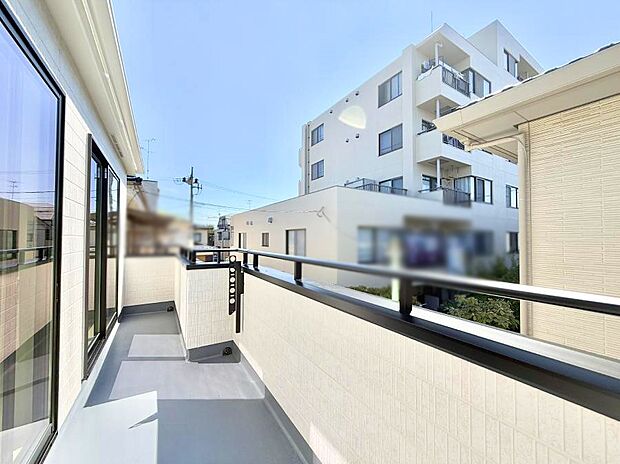 ■ 季節の移ろいを感じられる開放的な空間です