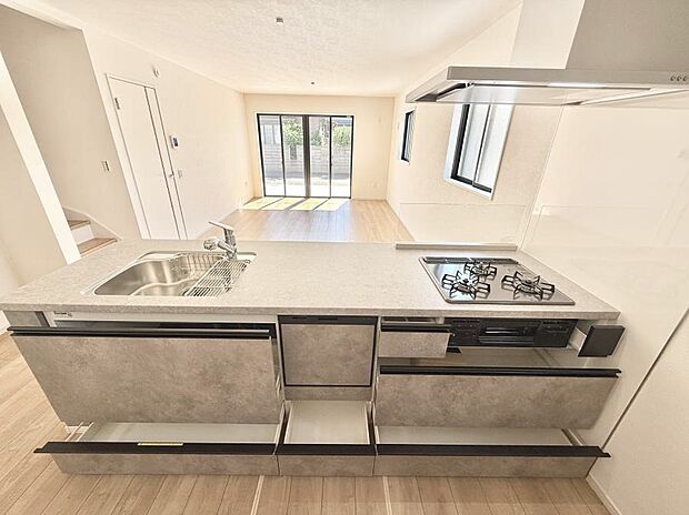 ■家族の絆を深める、温もりのあるキッチン