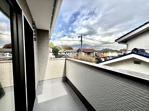 ■ 季節の移ろいを感じられる開放的な空間です