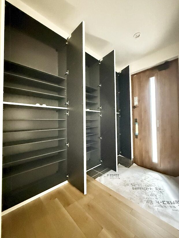 ■ シンプルで美しく、快適な暮らしの入り口