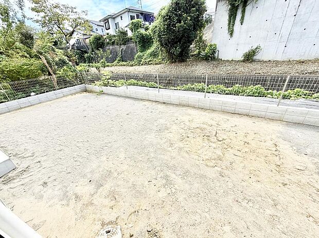 ■庭付き住宅はガーデニングや家族のイベントなど多様な使用用途で活用できます  