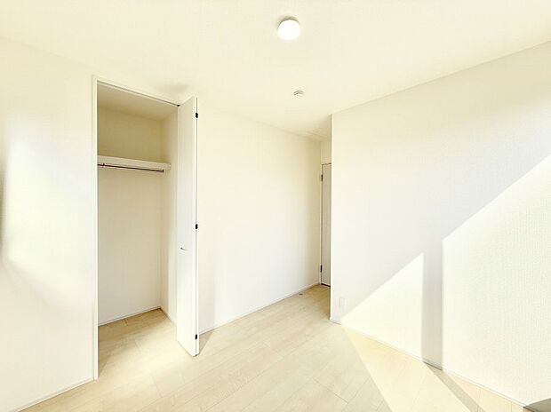 ■窓の配置や通気性の良い設計で部屋の空気がこもらず、常に新鮮な空気が流れます