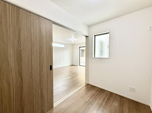 ■落ち着いた雰囲気のお部屋で心が安らぐ空間