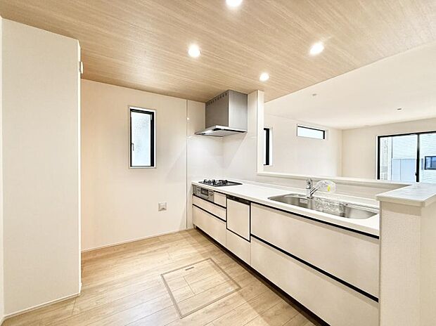 ■シンプルで美しく心地よい時間を生むキッチン空間