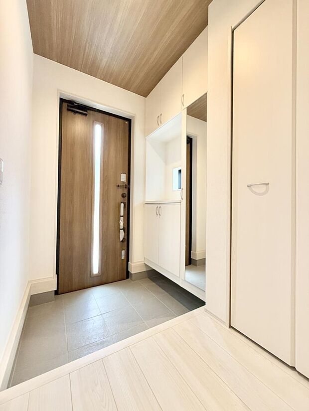 ■ シンプルで美しく、快適な暮らしの入り口