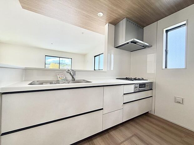 ■美味しい時間が生まれる、笑顔あふれるキッチン