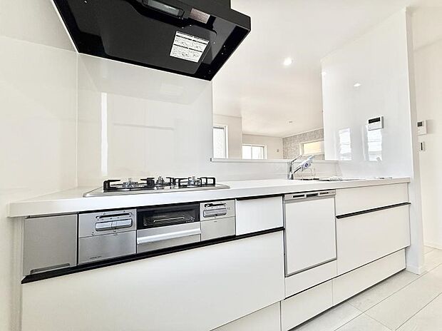 ■シンプルで機能的、毎日使いやすいキッチン