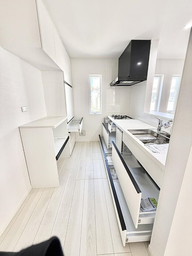 ■家族の絆を深める、温もりのあるキッチン