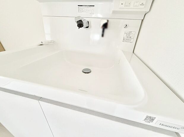 ■手洗いや顔を洗う時も快適に使える便利なシャワー