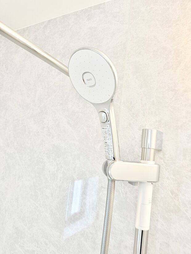 ■手元で簡単に止水できるため、水の無駄遣いを減らすことができます。