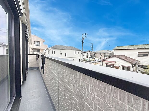 ■ 季節の移ろいを感じられる開放的な空間です