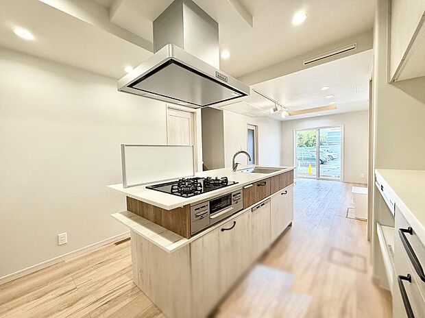 ■シンプルで美しく心地よい時間を生むキッチン空間