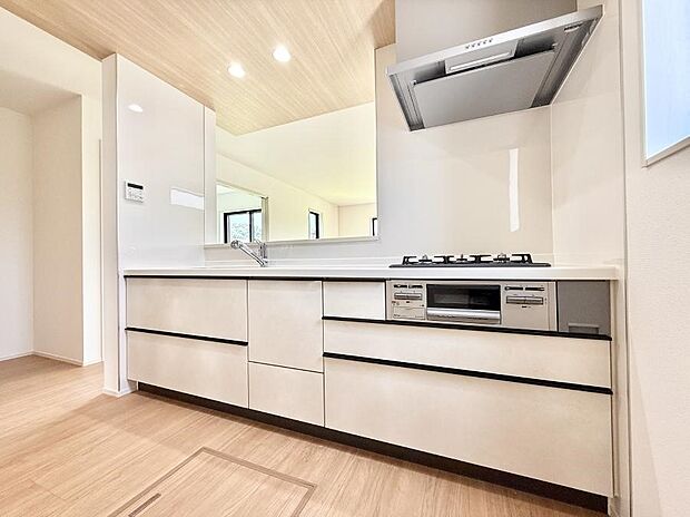 ■シンプルで機能的、毎日使いやすいキッチン