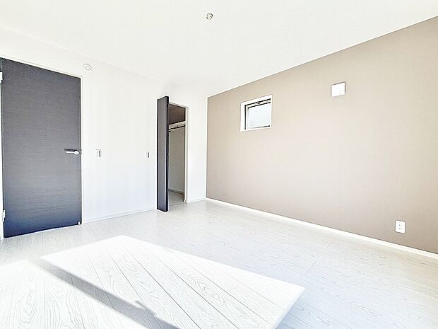 ■落ち着いた色合いのお部屋で穏やかな時間を楽しめます