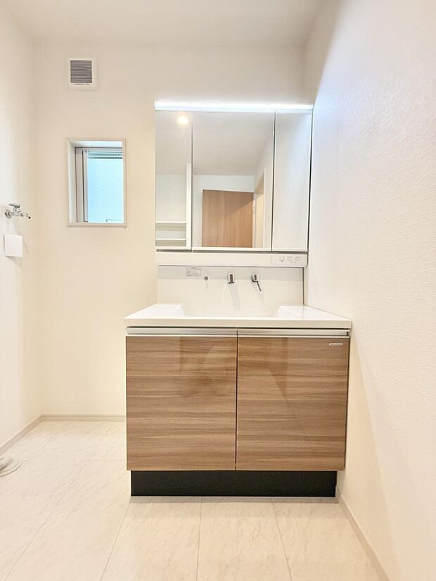 ■朝の準備がスムーズにできる広さです