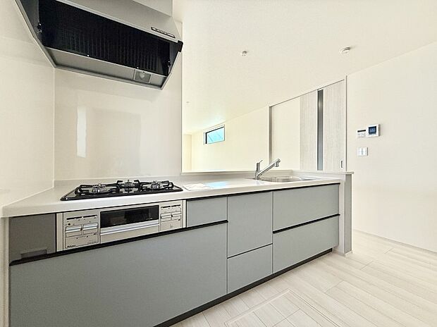 ■シンプルで美しく心地よい時間を生むキッチン空間