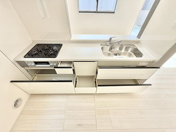 ■美味しい時間が生まれる、笑顔あふれるキッチン