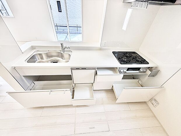 ■家族の絆を深める、温もりのあるキッチン