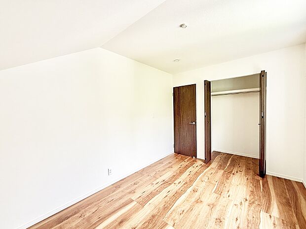 ■落ち着いた色合いのお部屋で穏やかな時間を楽しめます