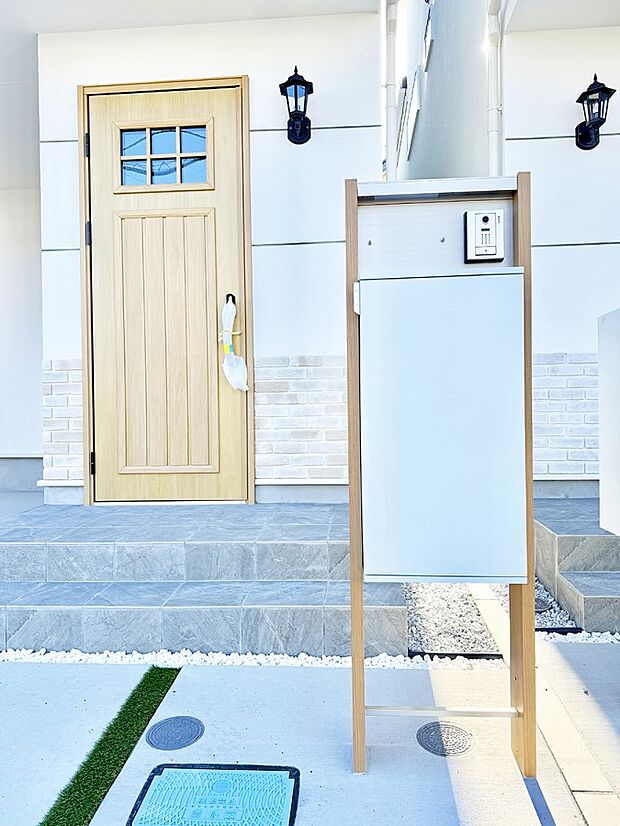 ■ 家族とゲストをやさしく迎える、心温まる玄関