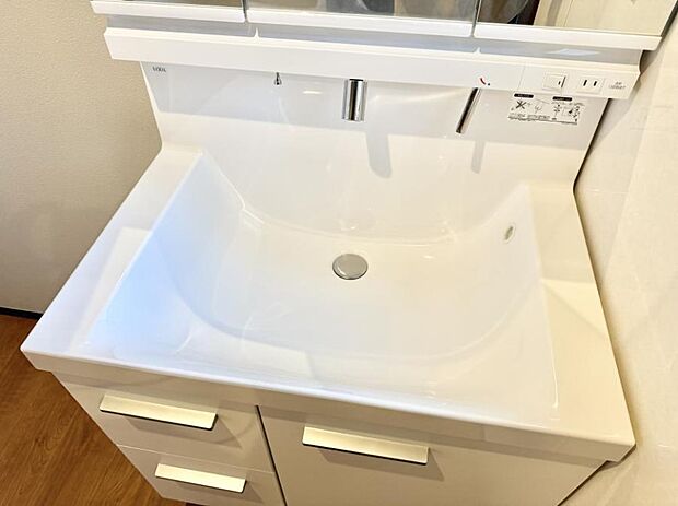 ■手洗いや顔を洗う時も快適に使える便利なシャワー