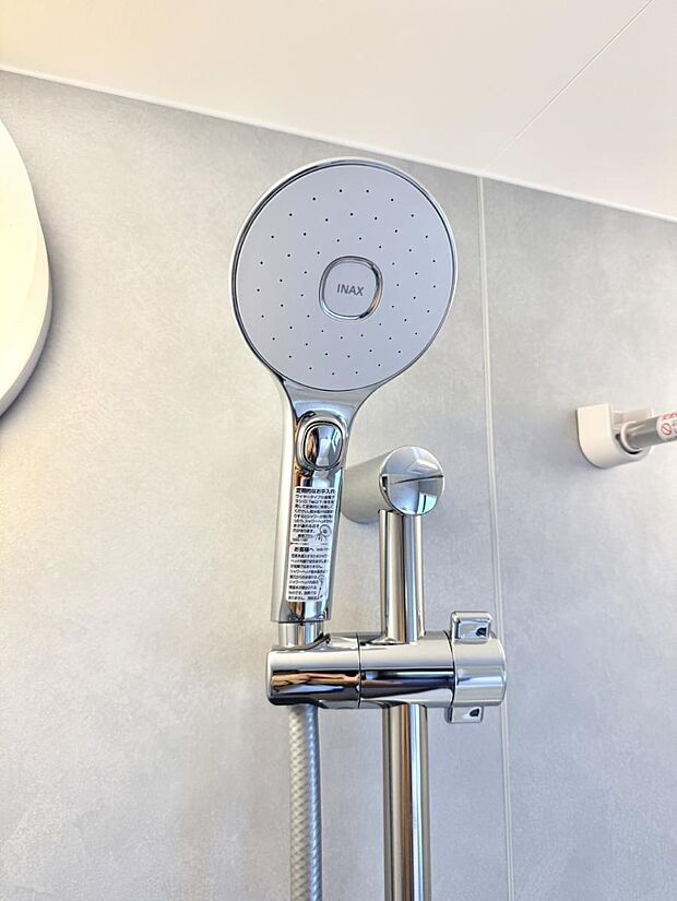 ■手元で簡単に止水できるため、水の無駄遣いを減らすことができます。