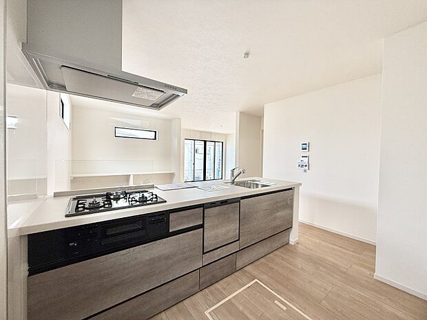 ■シンプルで機能的、毎日使いやすいキッチン