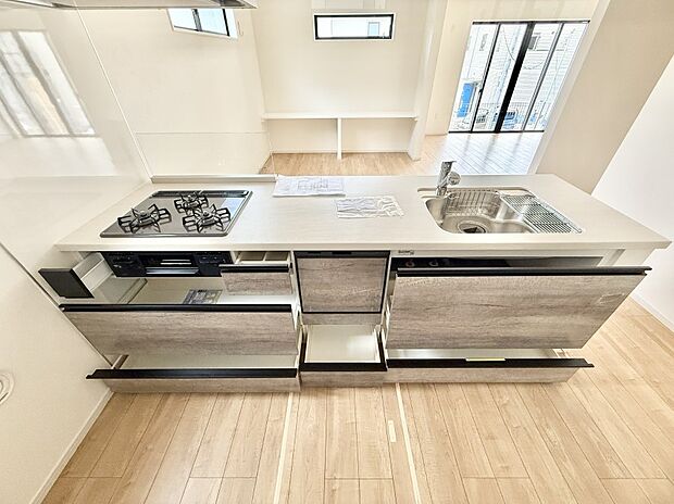 ■家族の絆を深める、温もりのあるキッチン