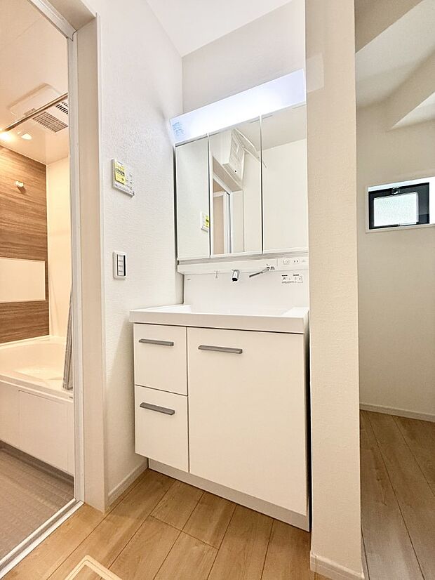 ■朝の準備がスムーズにできる広さです