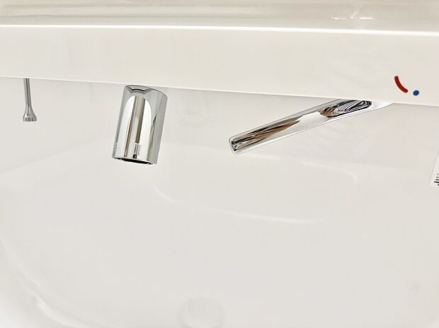 ■手洗いや顔を洗う時も快適に使える便利なシャワー