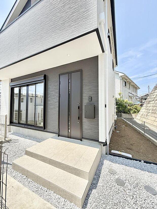 ■ 心地よい暮らしへとつながる、温かい玄関