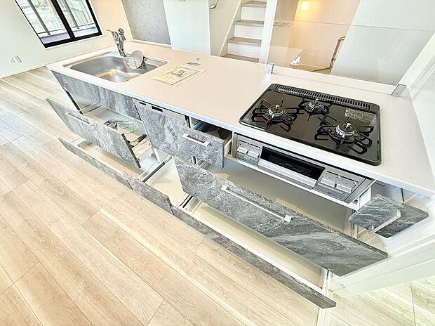 ■料理がもっと楽しくなる、快適なキッチン空間