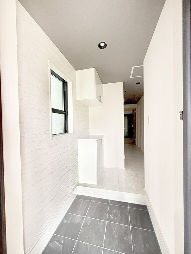 ■ 毎日を気持ちよく迎える、明るく温もりのある玄関