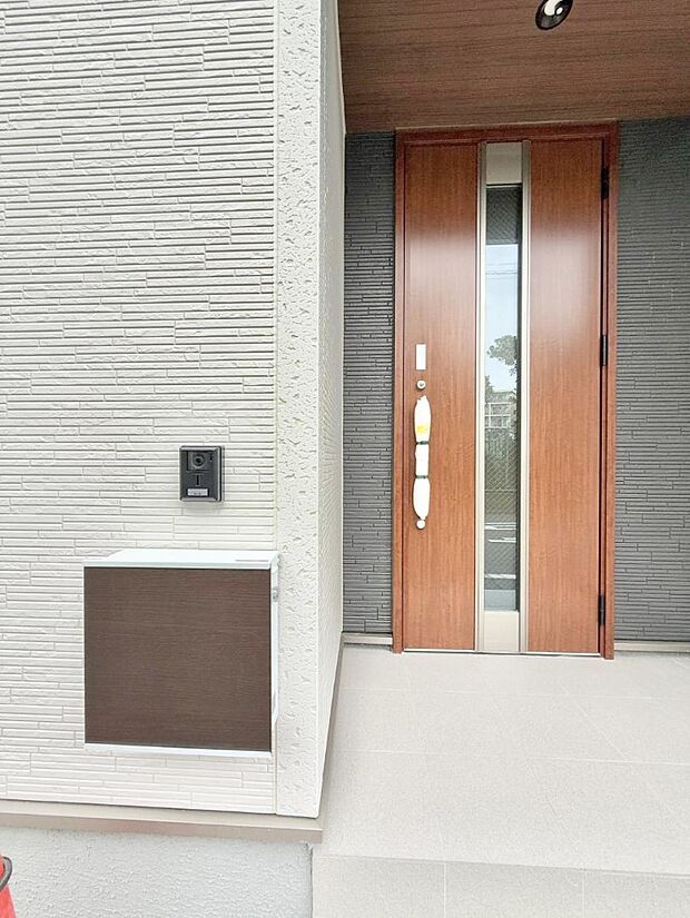 ■ 心地よい暮らしへとつながる、温かい玄関