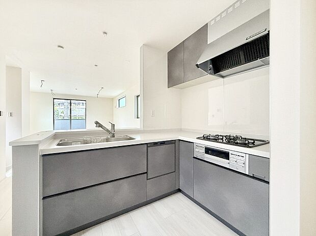 ■シンプルで美しく心地よい時間を生むキッチン空間