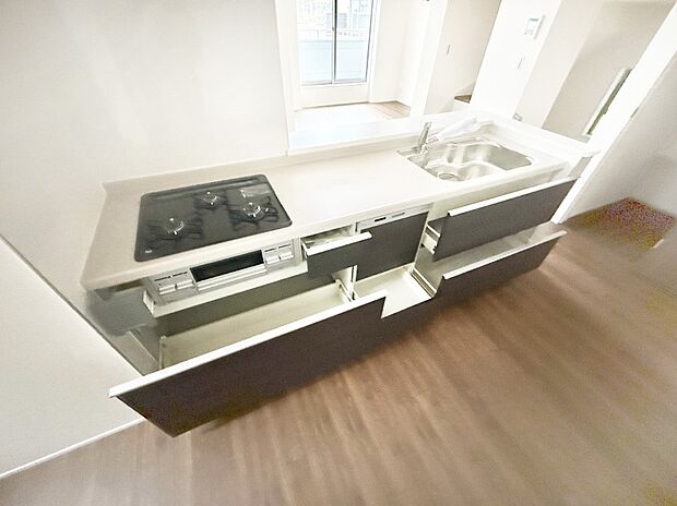 ■シンプルで機能的、毎日使いやすいキッチン