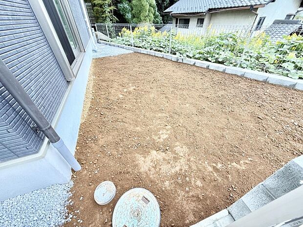 ■敷地内にゆとりある緑のスペースがあり、穏やかな雰囲気です