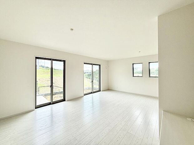 ■くつろぎと笑顔が集まる、心温まるリビング