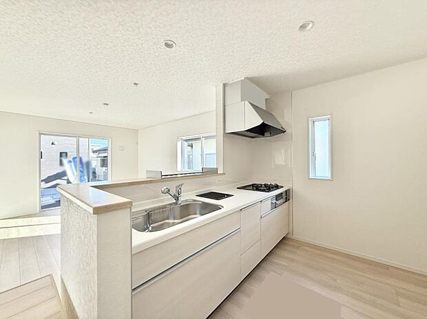 ■シンプルで機能的、毎日使いやすいキッチン