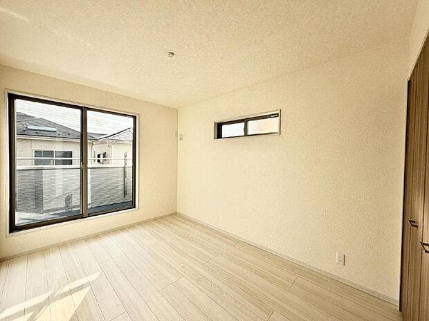 ■窓の配置や通気性の良い設計で部屋の空気がこもらず、常に新鮮な空気が流れます