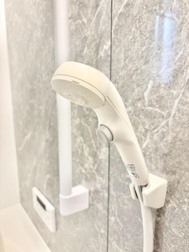 ■手元で簡単に止水できるため、水の無駄遣いを減らすことができます。