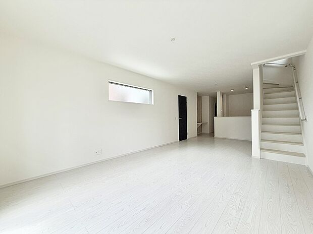 ■くつろぎと笑顔が集まる、心温まるリビング