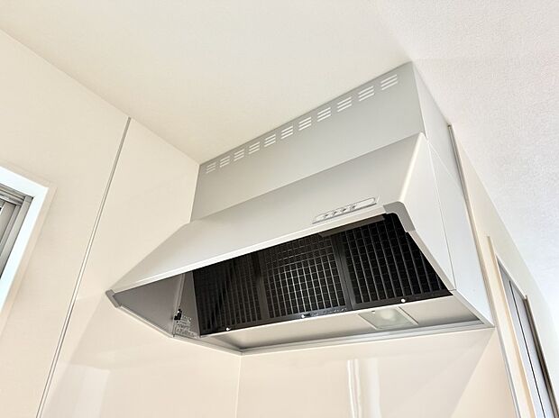 ■調理時の蒸気や匂いが換気扇に誘導され、効率的に排煙ができます。