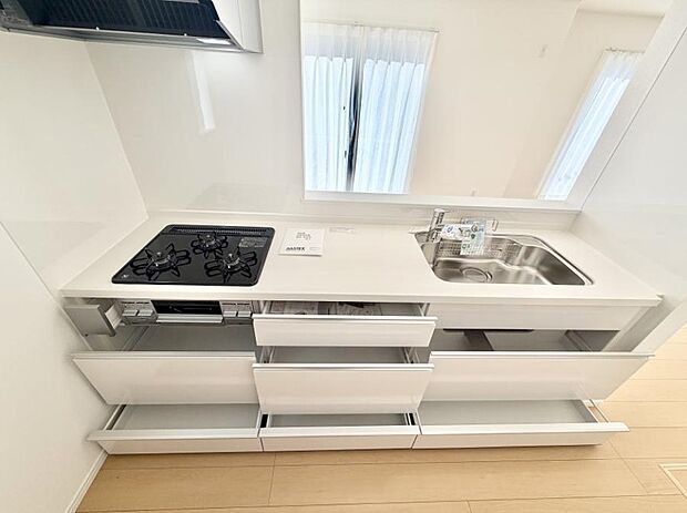 ■家族の絆を深める、温もりのあるキッチン