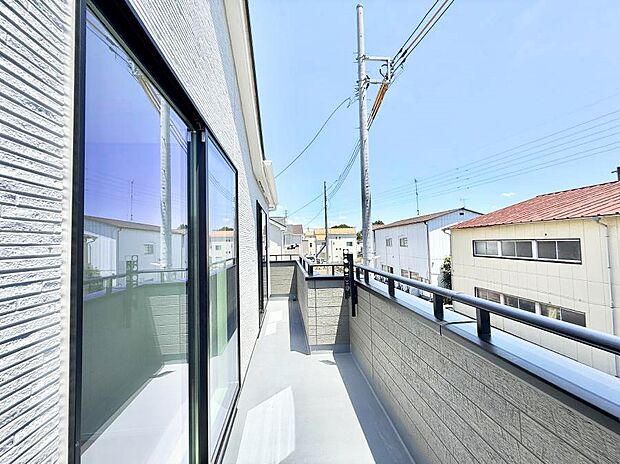 ■ 季節の移ろいを感じられる開放的な空間です