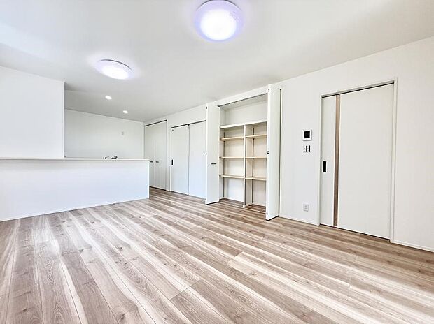 ■くつろぎと笑顔が集まる、心温まるリビング