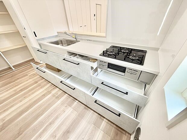 ■料理がもっと楽しくなる、快適なキッチン空間